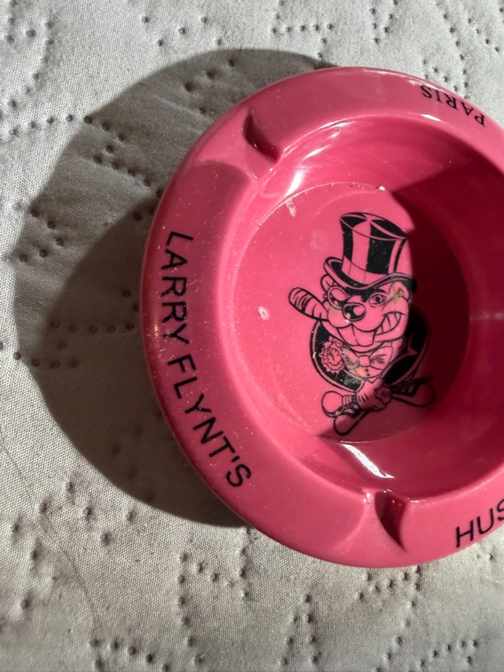 Hustler Hollywood Pink Ceramic Ashtray - Picture 5 of 6